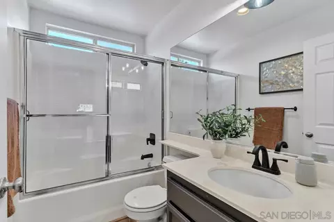 Bath - 5151 Comanche Dr, La Mesa, CA 91942 photo 3 of 3