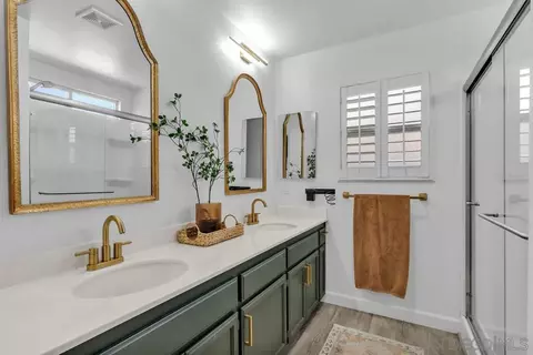 Bath - 5151 Comanche Dr, La Mesa, CA 91942 photo 1 of 3