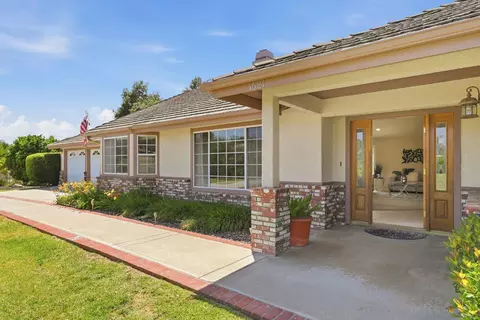 Exterior - 1621 Prince St, Fallbrook, CA 92028 photo 3 of 7