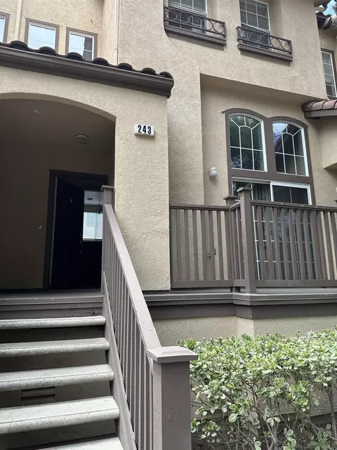 10284 Wateridge Cir #243, San Diego, CA 92121