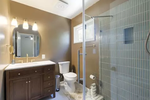 Bath - 1537 Drexel Dr, Lemon Grove, CA 91945 photo 1 of 2