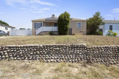 1537 Drexel Dr, Lemon Grove, CA 91945