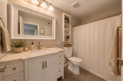 Bath - 10320 Del Coronado Ln, Santee, CA 92071 photo 1 of 3