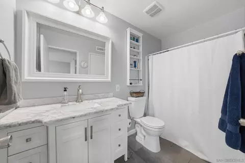 Bath - 10320 Del Coronado Ln, Santee, CA 92071 photo 3 of 3