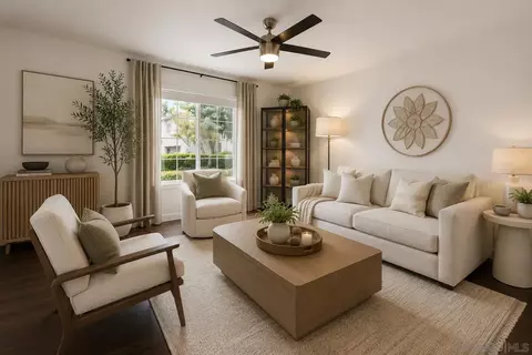 Living - 10320 Del Coronado Ln, Santee, CA 92071 photo 2 of 4