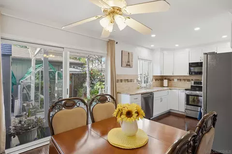 Dining - 10320 Del Coronado Ln, Santee, CA 92071 photo 5 of 6
