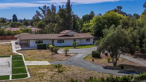 16716 Martincoit Rd, Poway, CA 92064