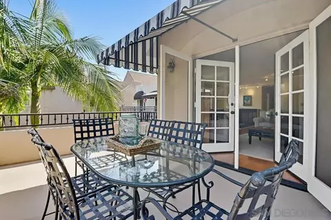 Exterior - 313 I Ave, Coronado, CA 92118 photo 8 of 11