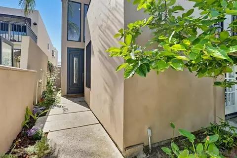 Exterior - 313 I Ave, Coronado, CA 92118 photo 6 of 11