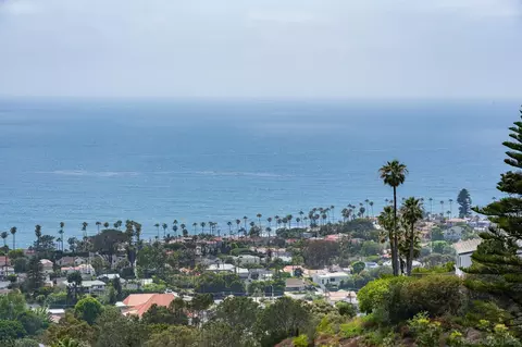 View/Area - 6125 Terryhill Dr, La Jolla, CA 92037 photo 5 of 7