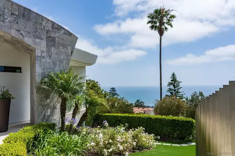 Exterior - 6125 Terryhill Dr, La Jolla, CA 92037 photo 11 of 11
