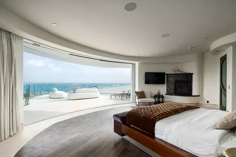 Bedroom - 6125 Terryhill Dr, La Jolla, CA 92037 photo 1 of 5