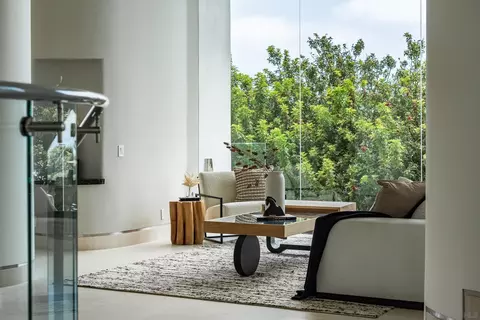 Living - 6125 Terryhill Dr, La Jolla, CA 92037 photo 4 of 6
