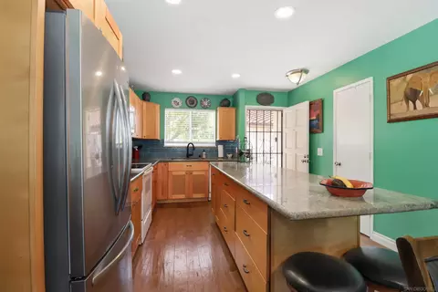Kitchen - 1757 Pleasantdale, Encinitas, CA 92024 photo 3 of 6