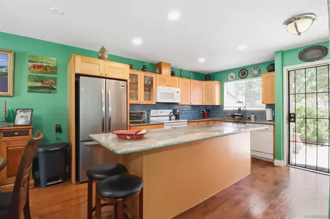 Kitchen - 1757 Pleasantdale, Encinitas, CA 92024 photo 6 of 6