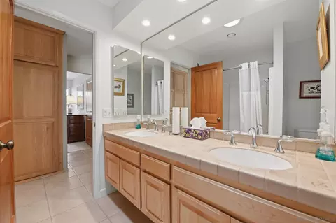 Bath - 17739 Saint Andrews Dr, Poway, CA 92064 photo 3 of 8