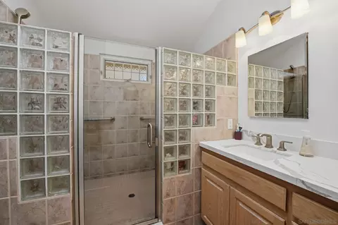Bath - 17739 Saint Andrews Dr, Poway, CA 92064 photo 7 of 8