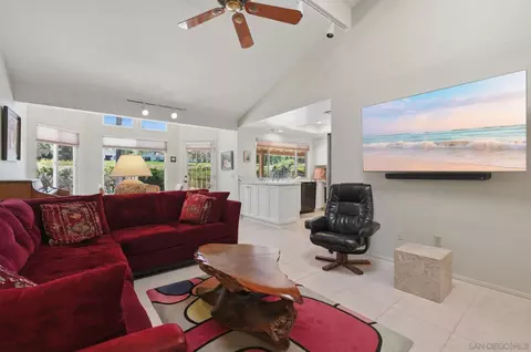 Living - 17739 Saint Andrews Dr, Poway, CA 92064 photo 9 of 12