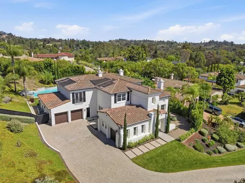 View/Area - 855 Stratford Knl, Encinitas, CA 92024 photo 1 of 5