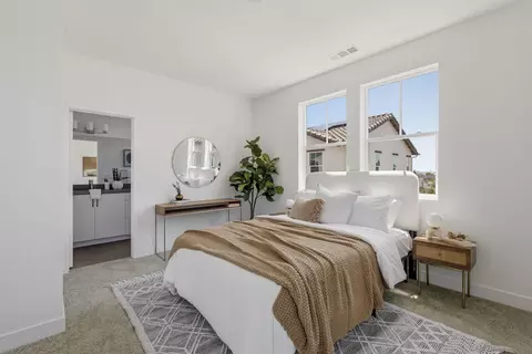 304 Ishaan Ln, San Marcos, CA 92069