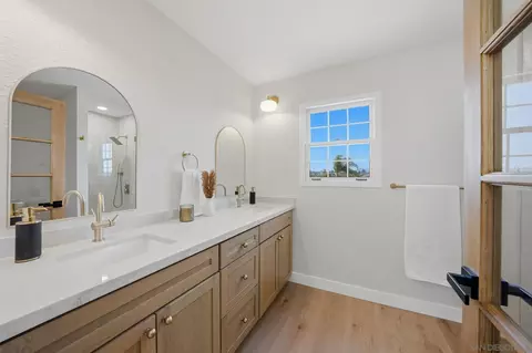 Bath - 7273 Cornell Ave, La Mesa, CA 91942 photo 3 of 5