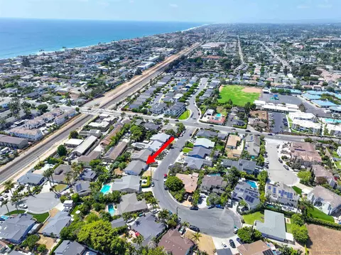View/Area - 3945 Hibiscus Cir, Carlsbad, CA 92008 photo 5 of 6