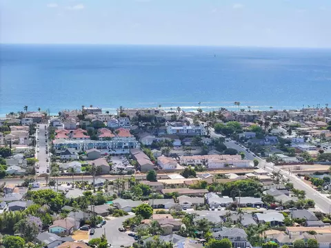 View/Area - 3945 Hibiscus Cir, Carlsbad, CA 92008 photo 4 of 6