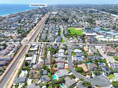 View/Area - 3945 Hibiscus Cir, Carlsbad, CA 92008 photo 3 of 6