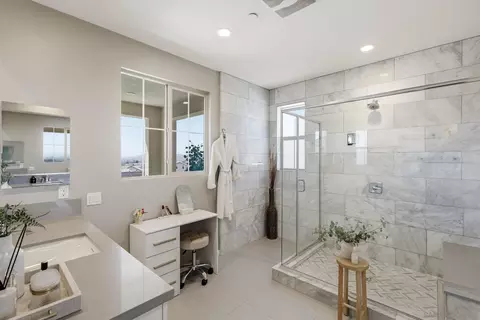 Bath - 8959 Hightail Dr, Santee, CA 92071 photo 3 of 5