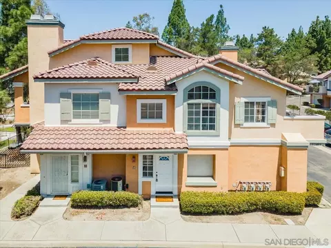 11985 Tivoli Park Row #4, San Diego, CA 92128