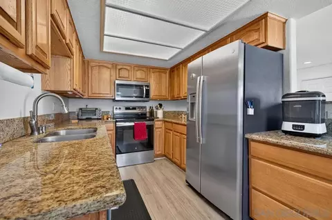 Kitchen - 13945 Midland Rd, Poway, CA 92064 photo 1 of 2