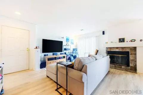 Living - 13945 Midland Rd, Poway, CA 92064 photo 4 of 6