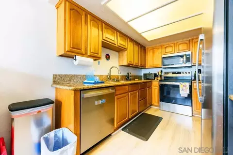 Kitchen - 13945 Midland Rd, Poway, CA 92064 photo 1 of 2