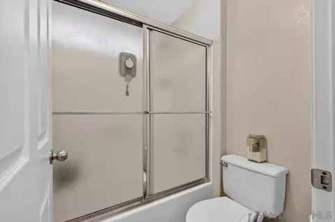 Bath - 13945 Midland Rd, Poway, CA 92064 photo 2 of 3