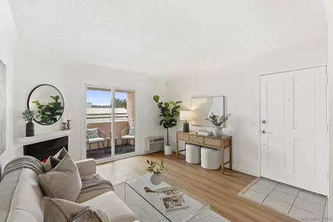 Living - 830 Broadway #15, El Cajon, CA 92021 photo 3 of 4