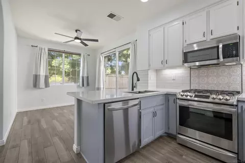 1002 Teatro Cir, El Cajon, CA 92021