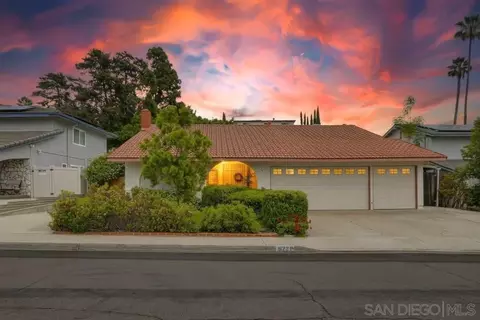 6221 Lake Athabaska Pl, San Diego, CA 92119