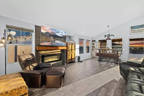 Living - 1945 Boulders Ln, Alpine, CA 91901 photo 2 of 2