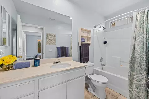 Bath - 1945 Boulders Ln, Alpine, CA 91901 photo 4 of 5