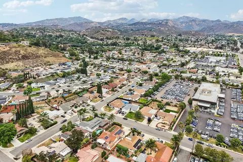 View/Area - 13250 Evanston Dr, Poway, CA 92064 photo 10 of 12