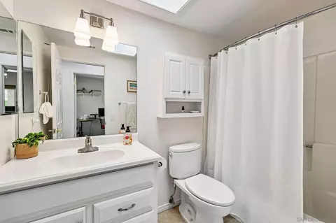 Bath - 13250 Evanston Dr, Poway, CA 92064 photo 1 of 2