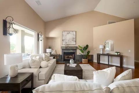 Living - 15275 Eastvale Rd, Poway, CA 92064 photo 1 of 4