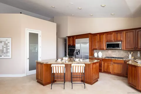 Kitchen - 15275 Eastvale Rd, Poway, CA 92064 photo 2 of 3