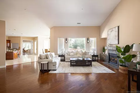 Living - 15275 Eastvale Rd, Poway, CA 92064 photo 2 of 4