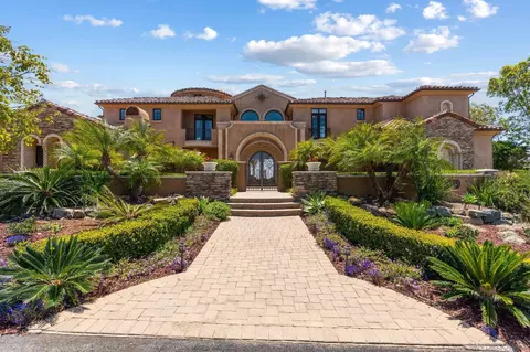 18323 Via Ambiente, Rancho Santa Fe, CA 92067