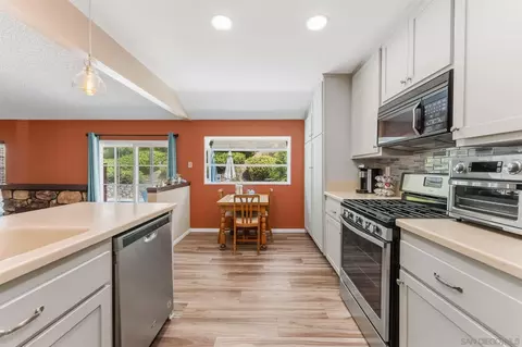 Kitchen - 10565 Strathmore Dr, Santee, CA 92071 photo 6 of 6
