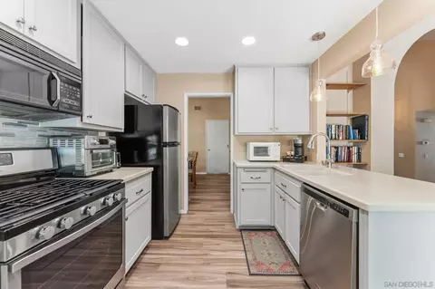 Kitchen - 10565 Strathmore Dr, Santee, CA 92071 photo 3 of 6