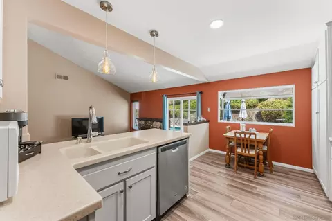 Kitchen - 10565 Strathmore Dr, Santee, CA 92071 photo 4 of 6