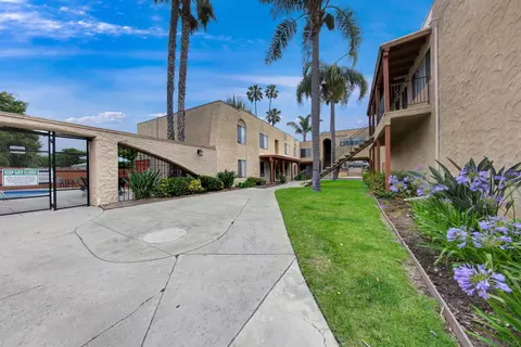 8694 Lemon Ave, La Mesa, CA 91941 photo 4
