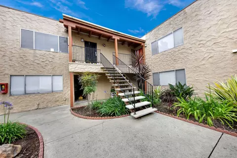 8694 Lemon Ave, La Mesa, CA 91941 photo 2